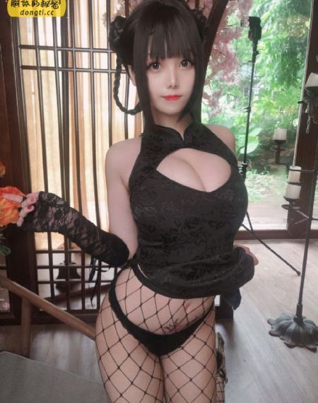 国产骚女秀裸体无视频在线播放_DVD免费全集观看
